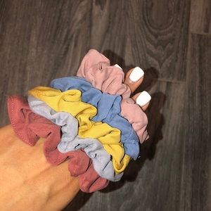 FRANCESCAS SCRUNCHIES
